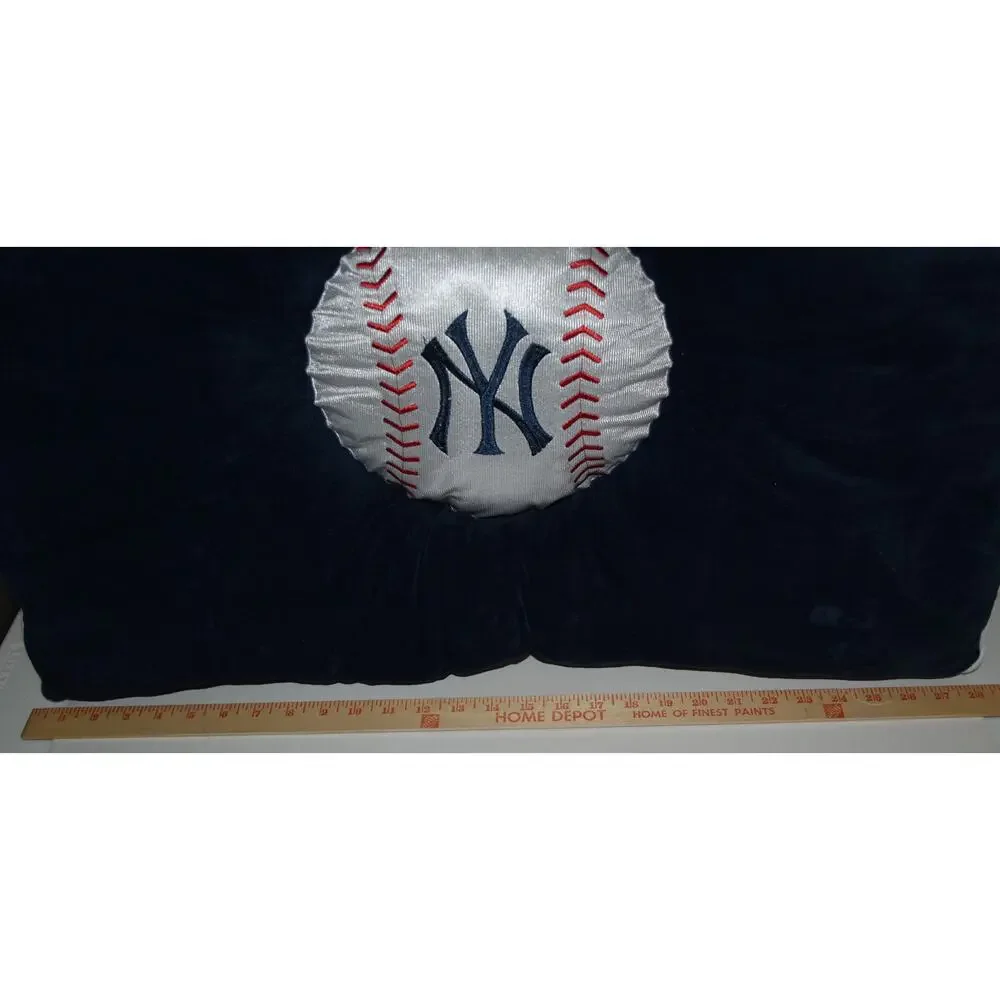MLB New York Yankees Premium Plush Pet Pillow Bed - 20